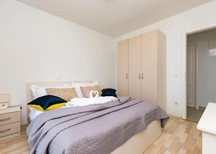 Ana Apartamento
